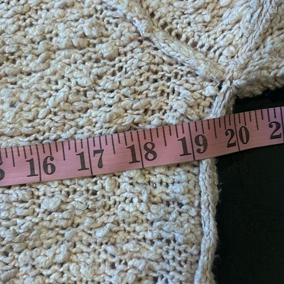 Free People Pink Oversized Sweater Textured Knit Top Long Sleeve V Neck Small - Picture 8 of 10